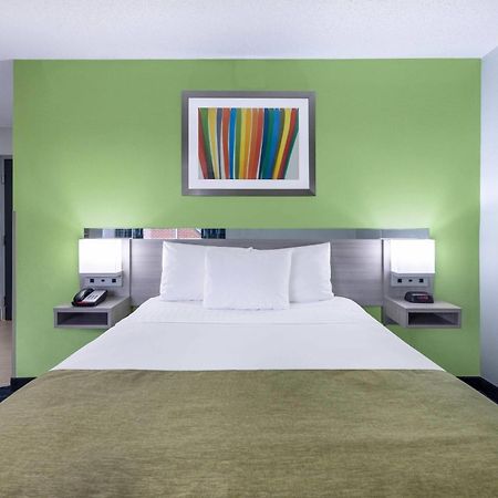Microtel Inn By Wyndham Lake Norman Cornelius Exterior foto