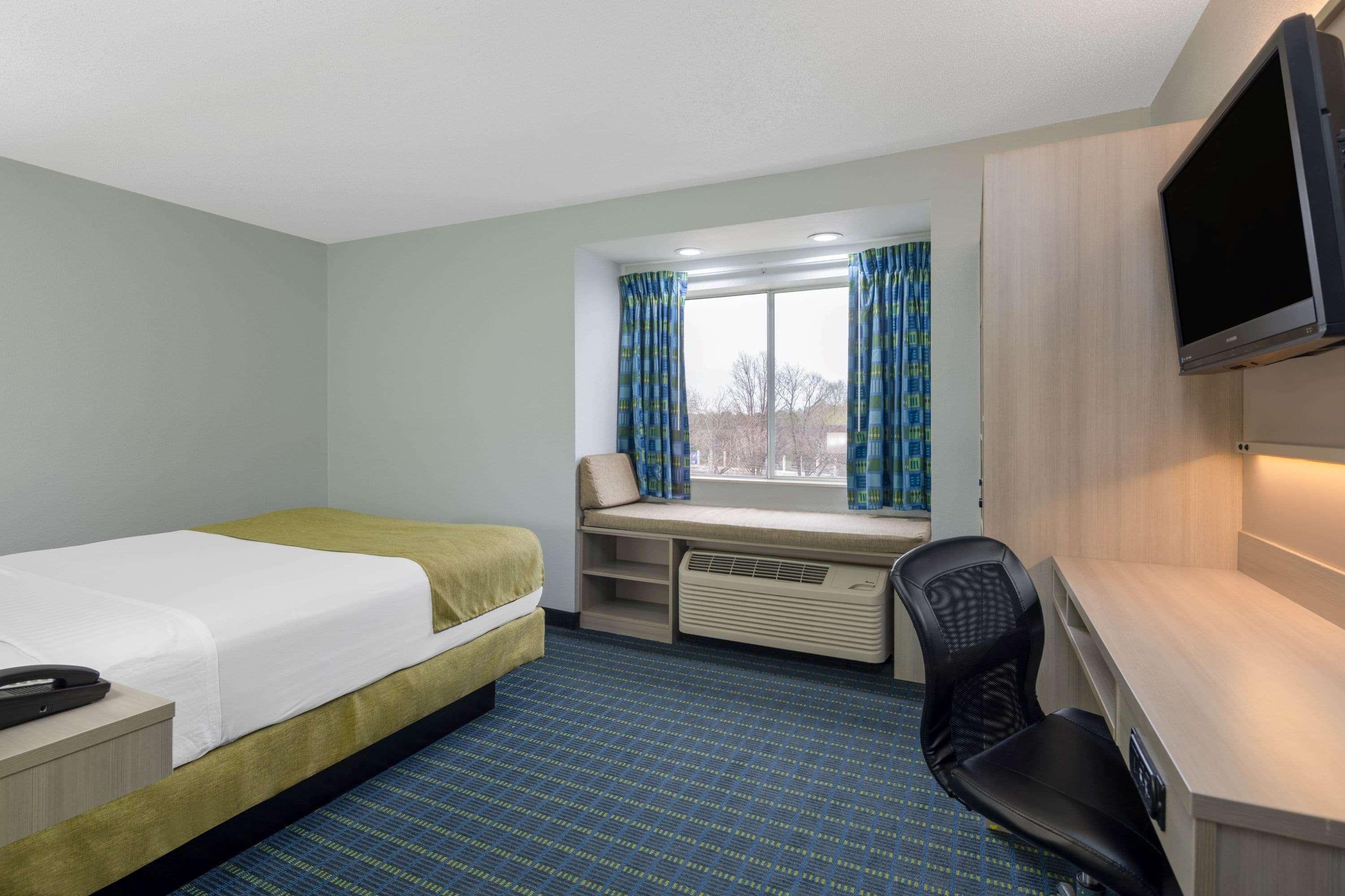 Microtel Inn By Wyndham Lake Norman Cornelius Exterior foto