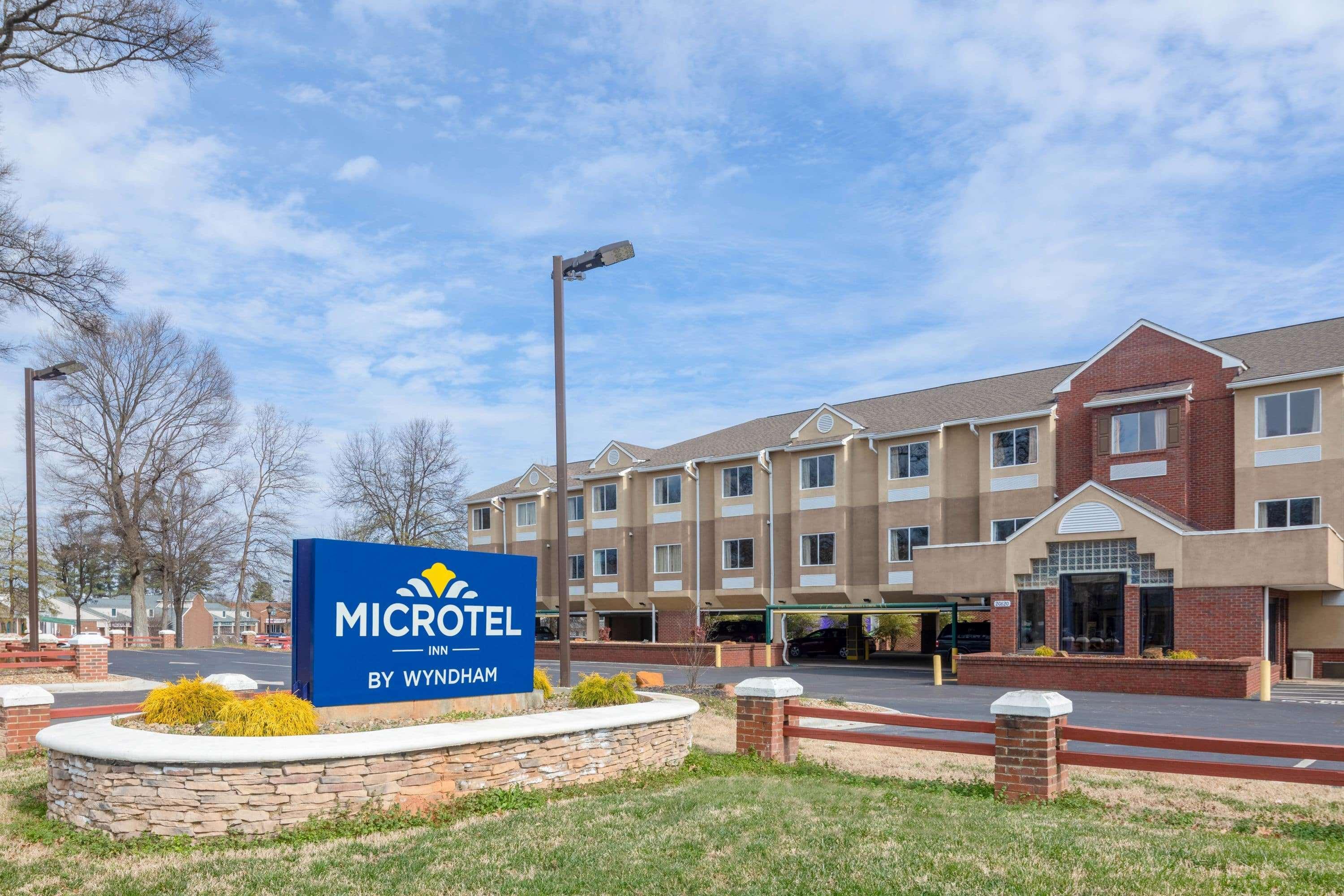 Microtel Inn By Wyndham Lake Norman Cornelius Exterior foto