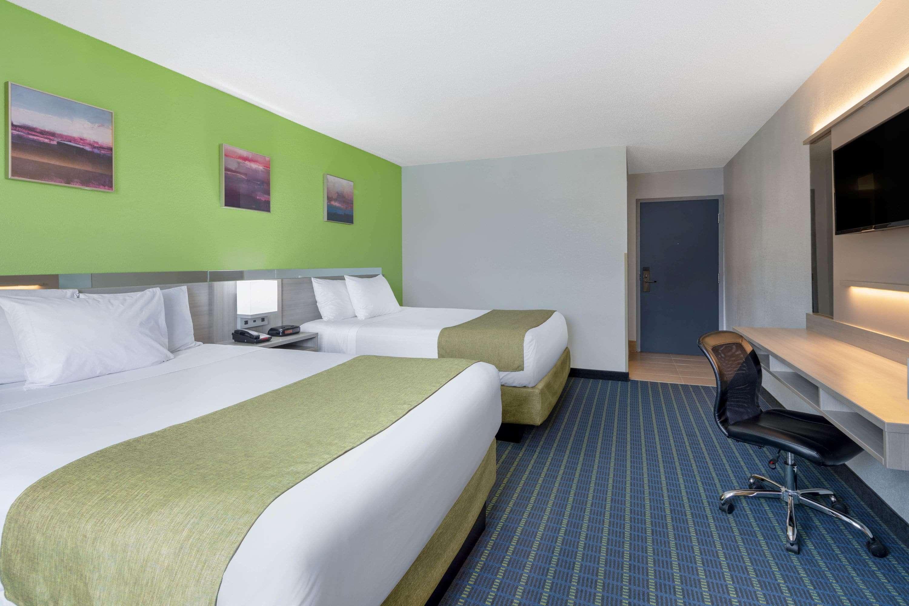 Microtel Inn By Wyndham Lake Norman Cornelius Exterior foto