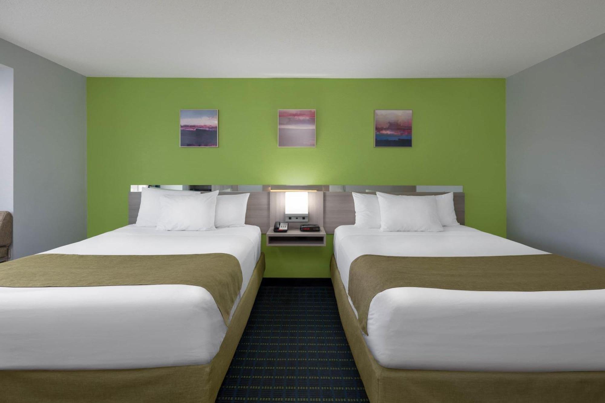 Microtel Inn By Wyndham Lake Norman Cornelius Exterior foto