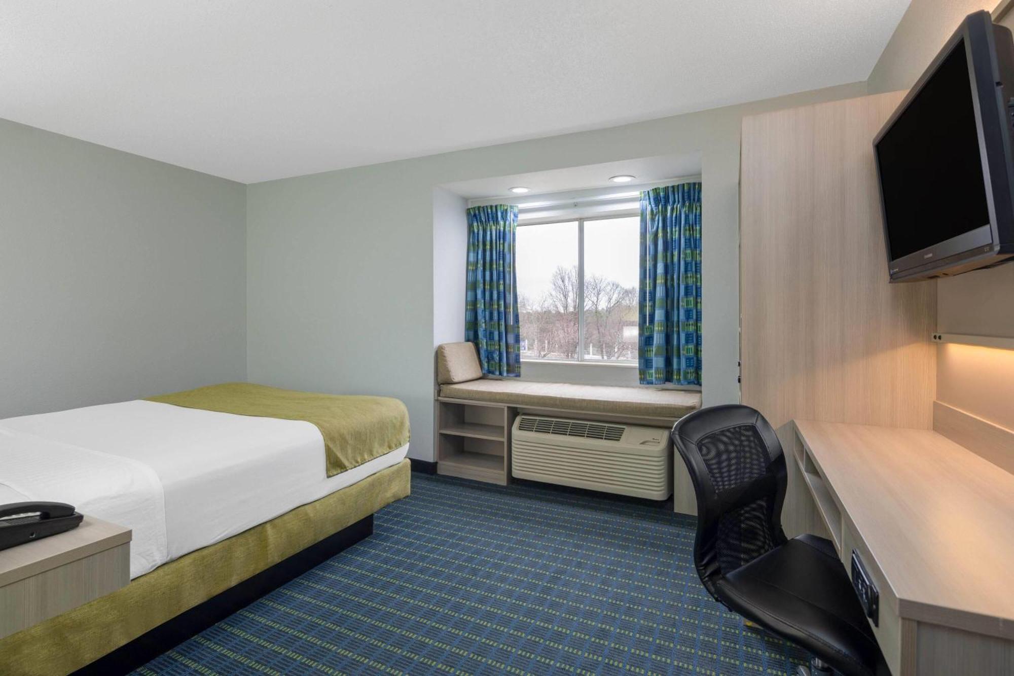 Microtel Inn By Wyndham Lake Norman Cornelius Exterior foto